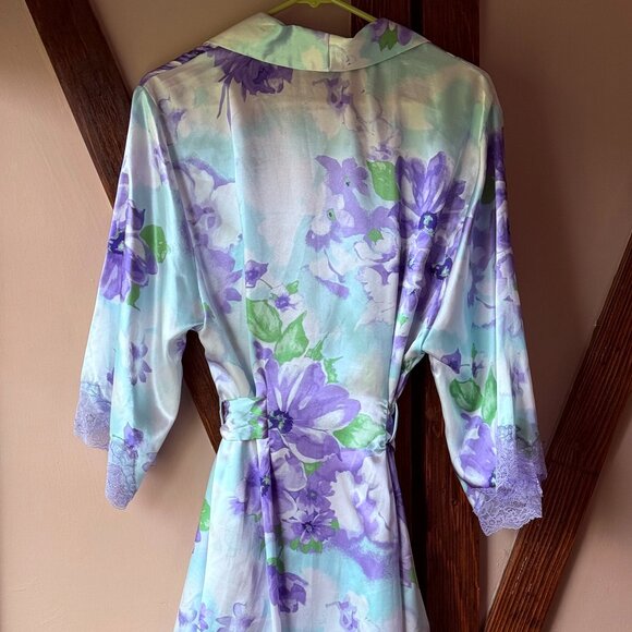 Women's Silky Robe - Picture 4 of 5